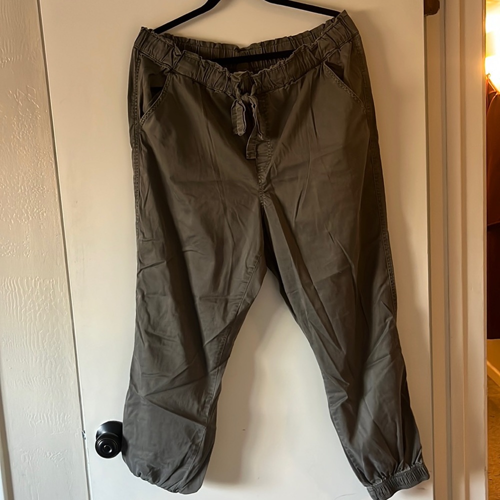 Paper bag waist jogger pants 👟